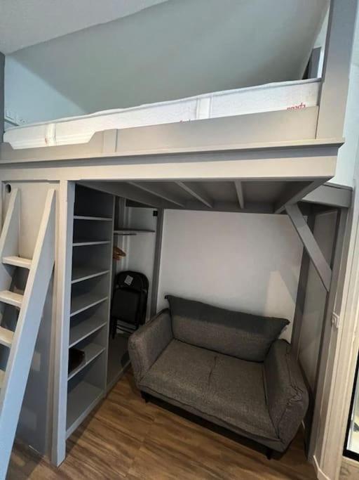 Appartement Refait A Neuf En Plein ! *